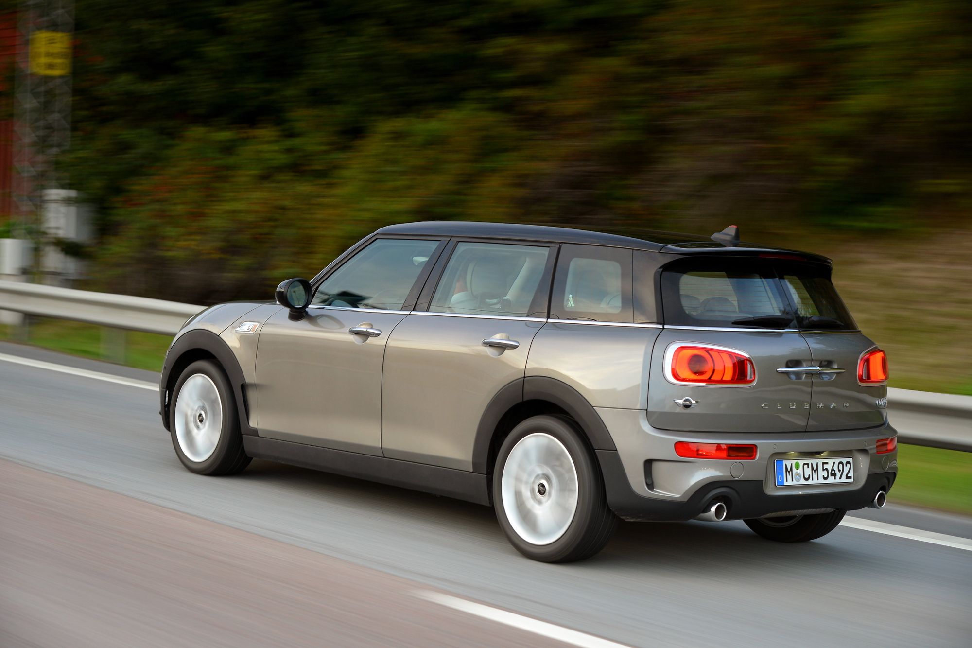 MINI Cooper S Clubman. Melting Silver metallic.