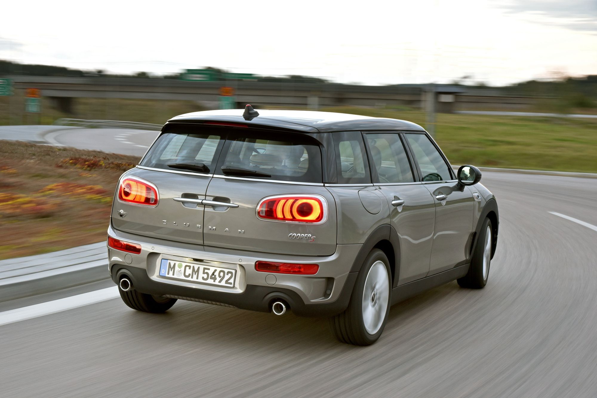 MINI Cooper S Clubman. Melting Silver metallic.