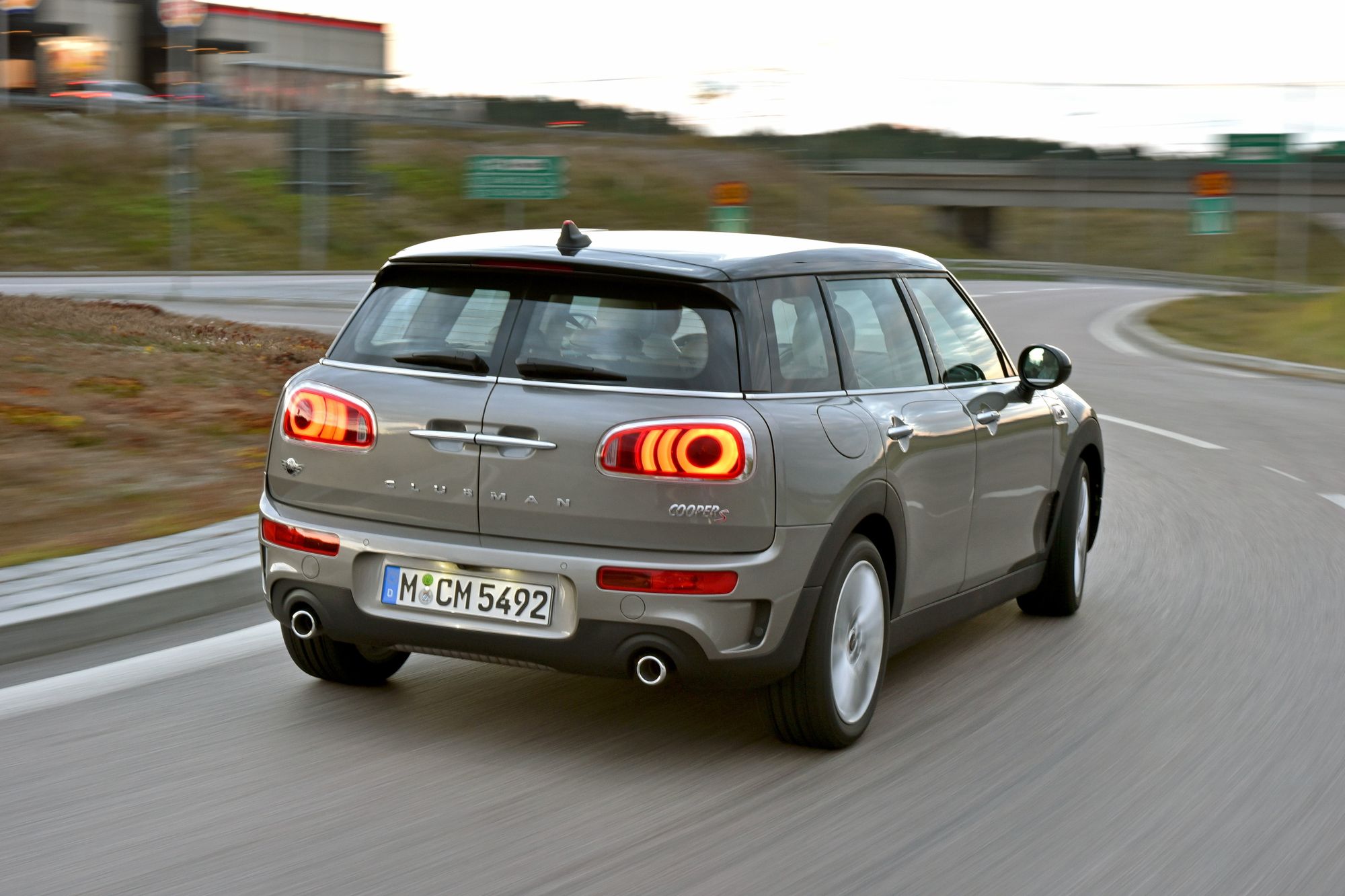 MINI Cooper S Clubman. Melting Silver metallic.