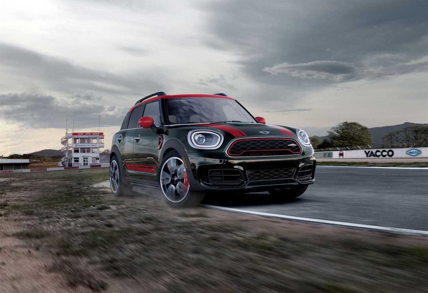 MINI John Cooper Works Countryman abseits der Strasse